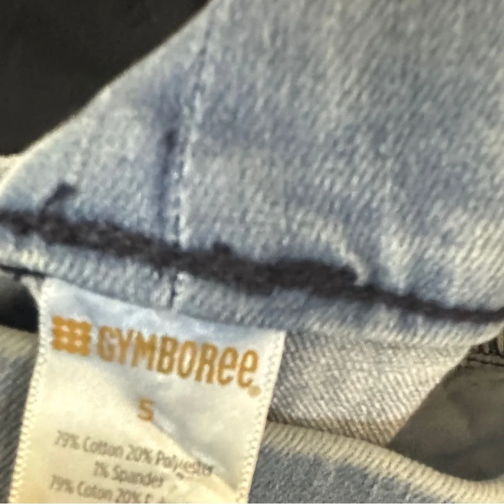 Light Blue Jeans. Gymboree Jeggins. Size 5t. Light wash throughout. Great cond.